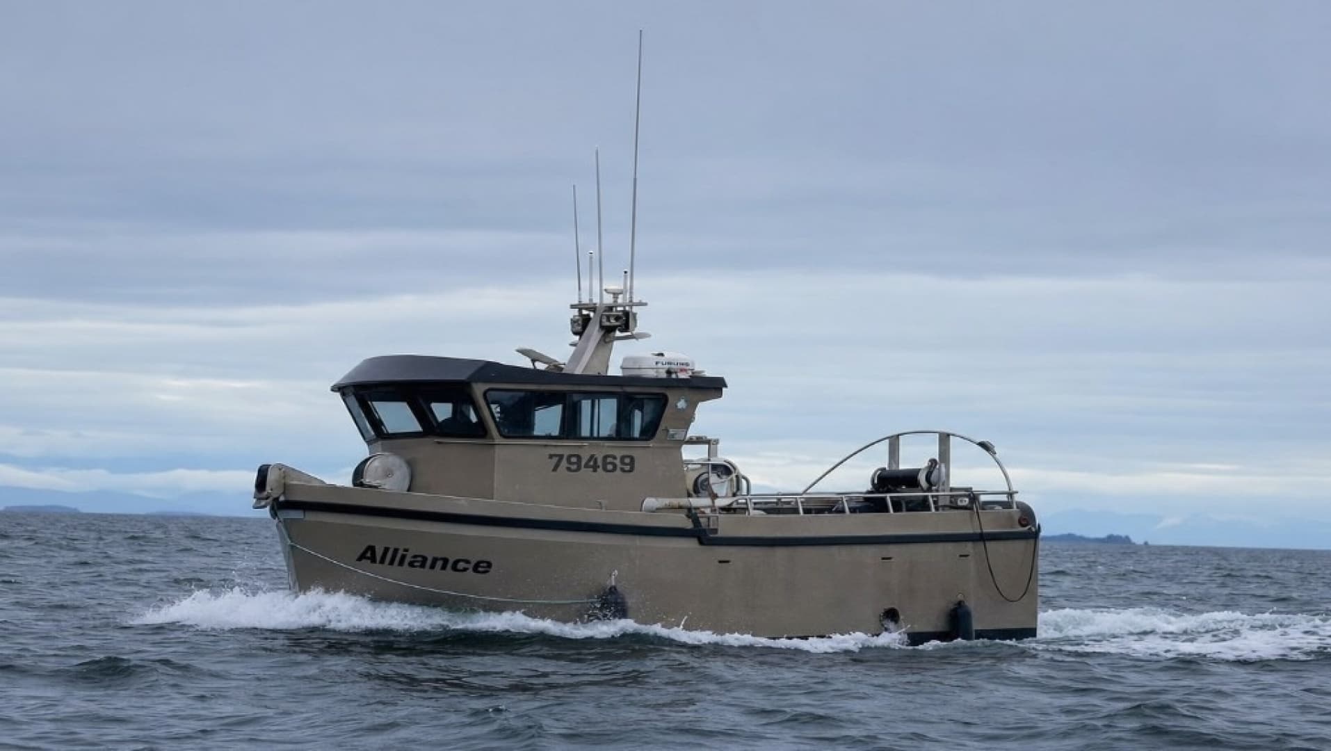 Alliance — 2022 · 32' · Pre-Owned