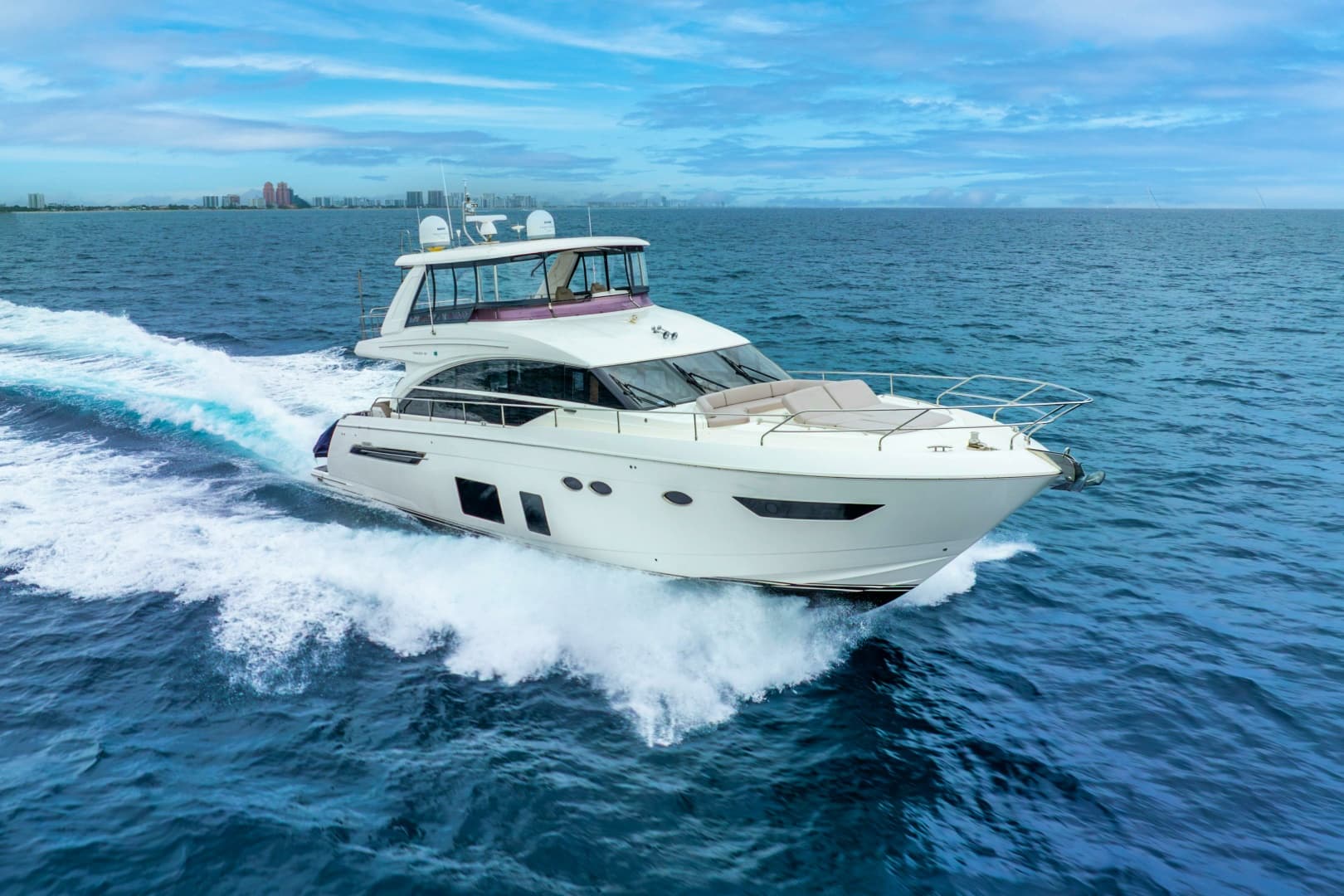 MAMU — 2018 · 68' · 4 Cabins · Pre-Owned