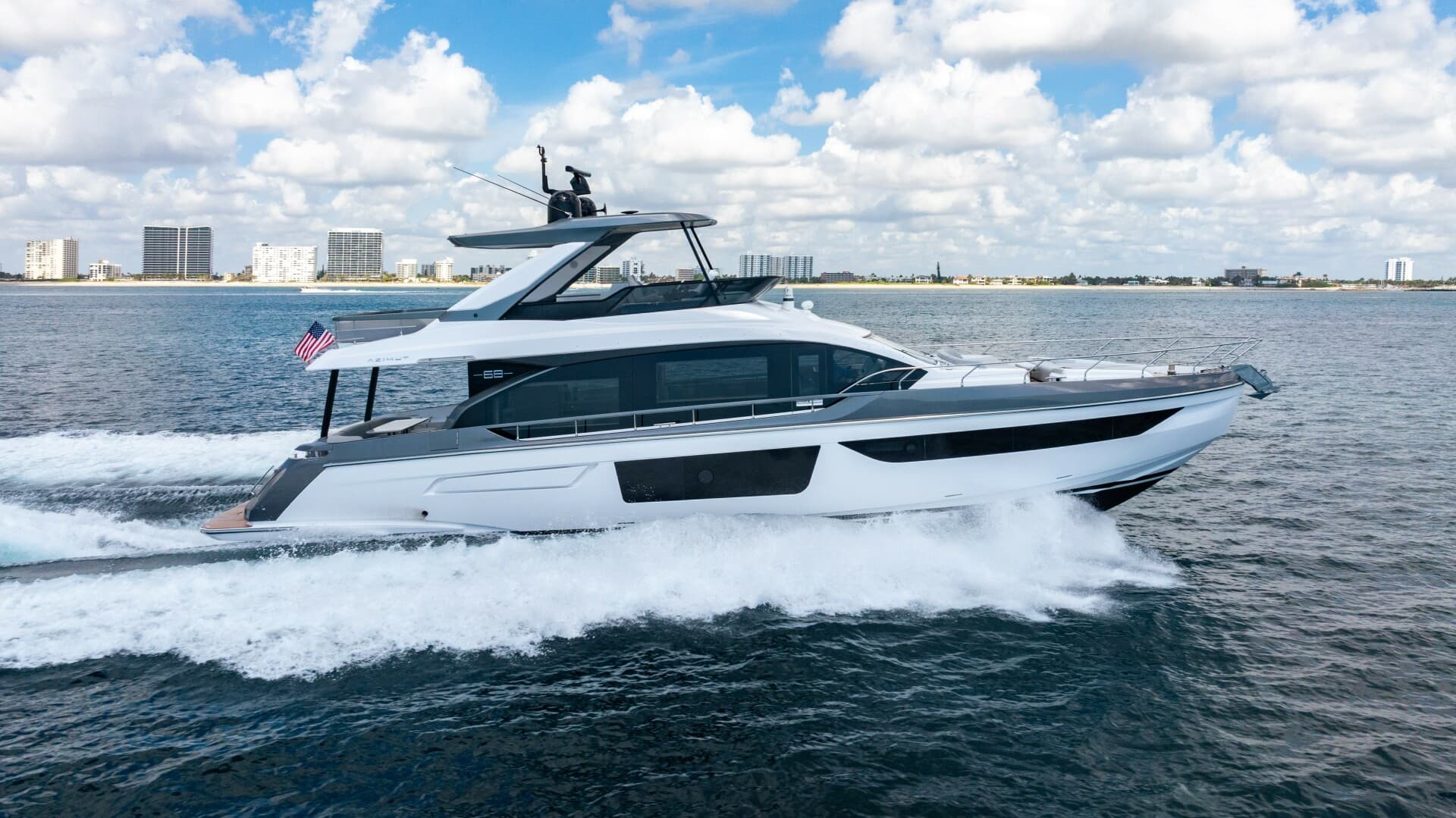 EFFORTLESS — 2023 · 68' · 4 Cabins · Pre-Owned