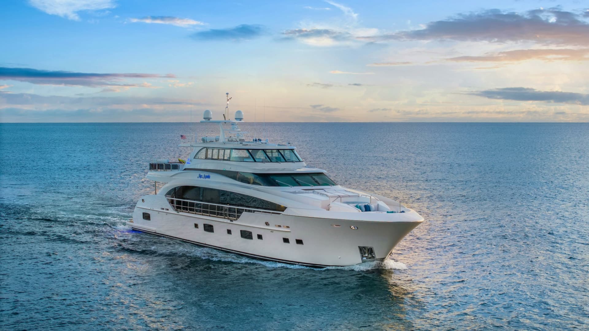 MISS MICHELLE — 2025 · 122' · 4 Cabins · Pre-Owned