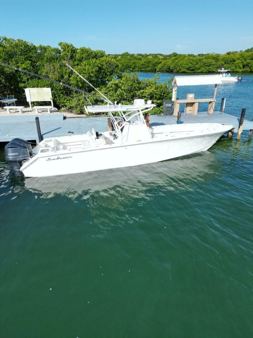 Nauti AF — 2013 · 33' · Pre-Owned