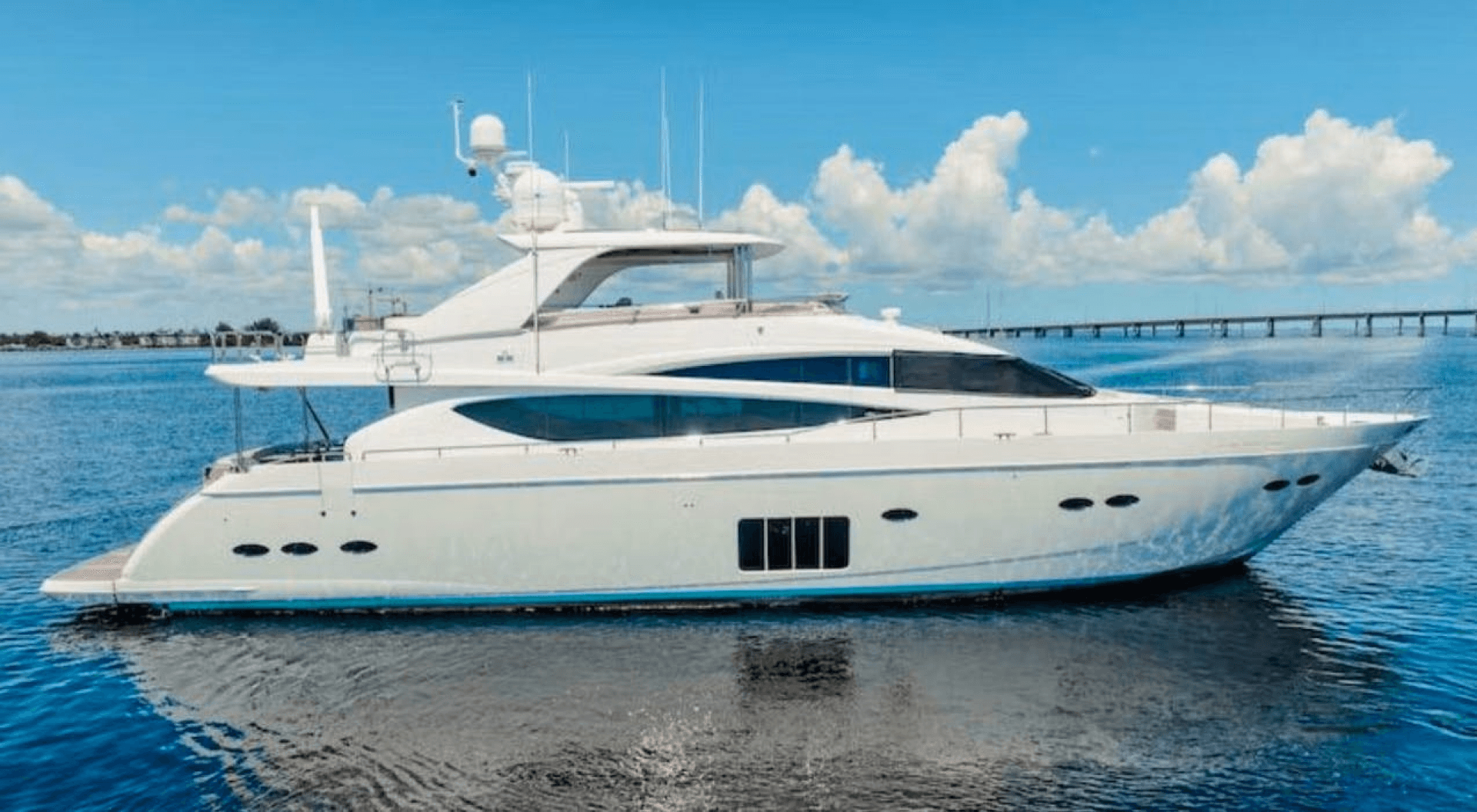 VIXEN — 2011 · 85' · 4 Cabins · Pre-Owned