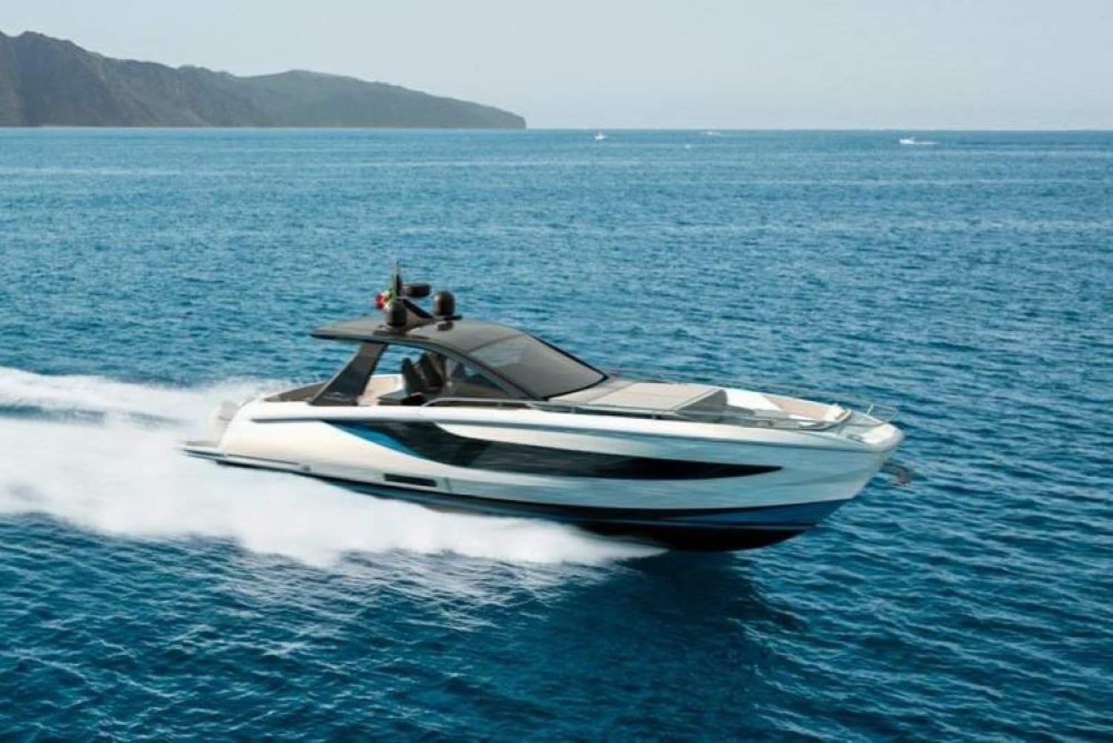 2022 Azimut Verve 42 — 2022 · 42' · 2 Cabins · Pre-Owned