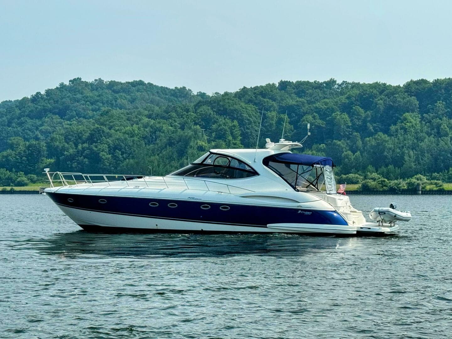 2005 Cruisers Yachts 540 Express — 2005 · 58' · Pre-Owned