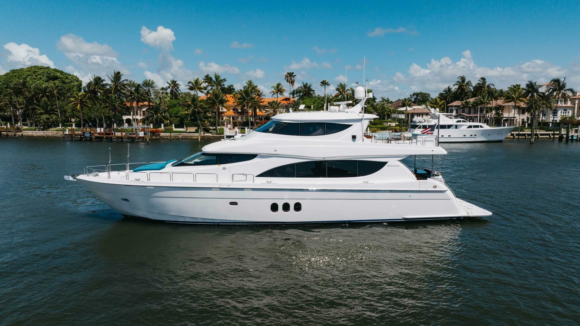 2014 Hatteras 80 — 2014 · 80' · 4 Cabins · Pre-Owned
