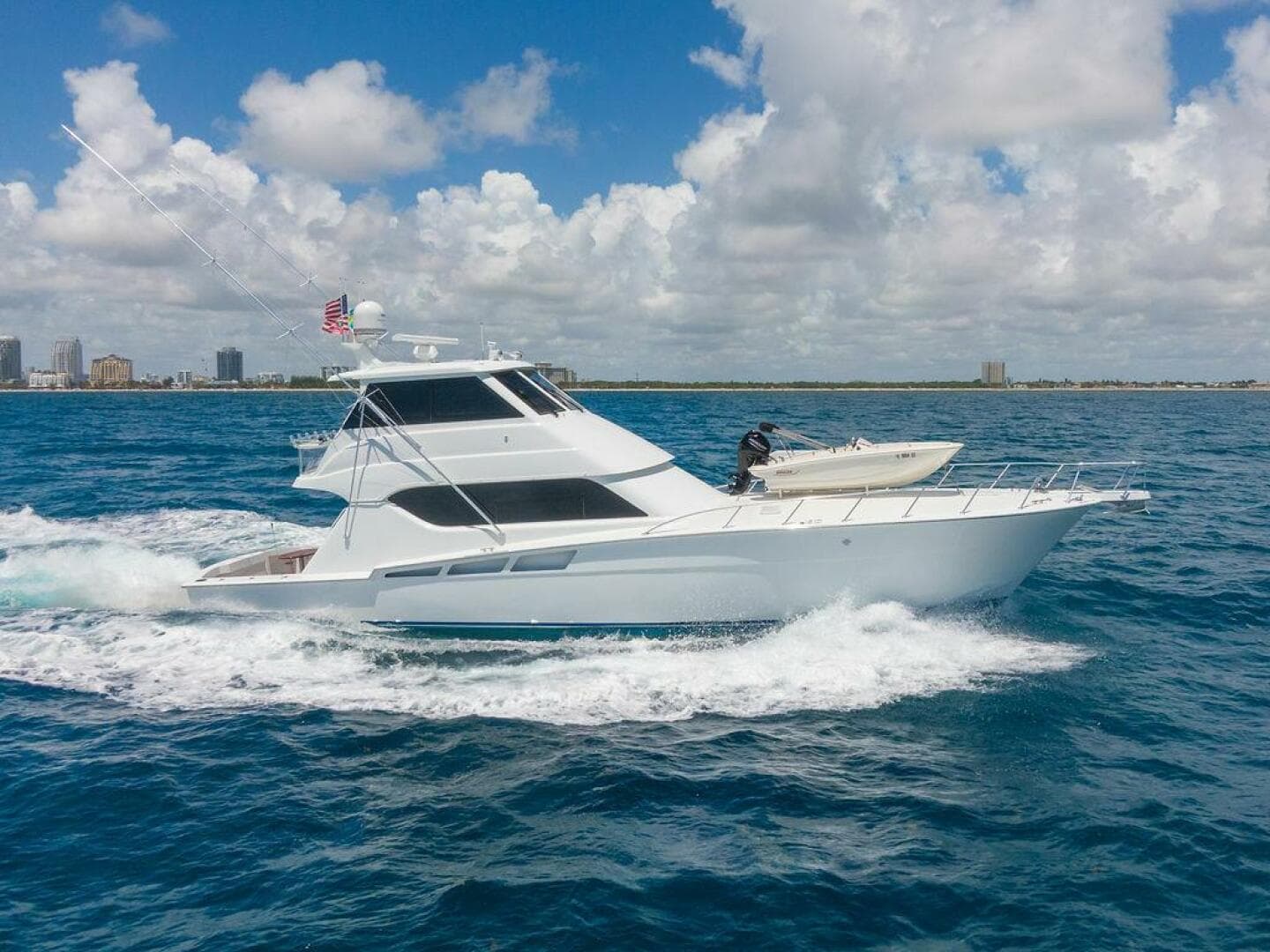 Royal Reelin — 2005 · 61' · 3 Cabins · Pre-Owned