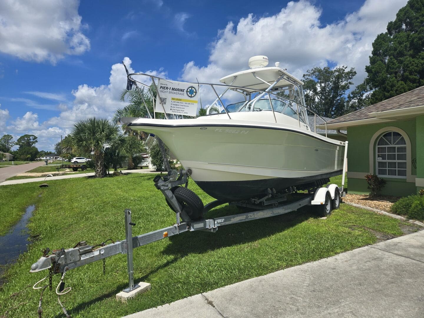 2005 Trophy — 2005 · 23' · 1 Cabin · Pre-Owned