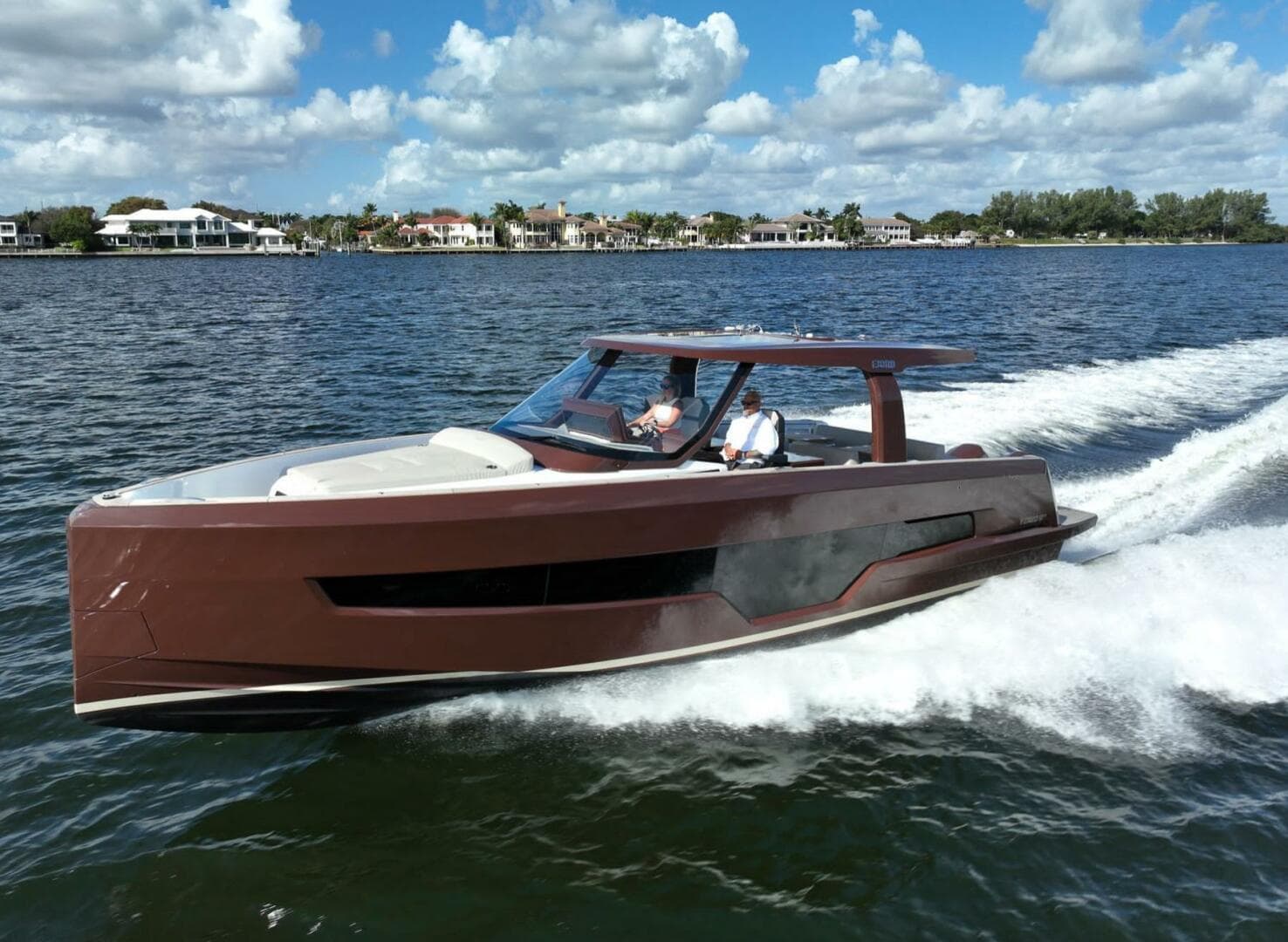Super Hot Boat — 2024 · 43' · 2 Cabins · Pre-Owned