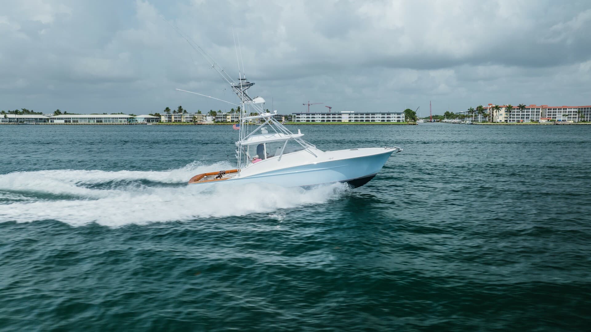 ATTITUDES — 2019 · 42' · 1 Cabin · Pre-Owned