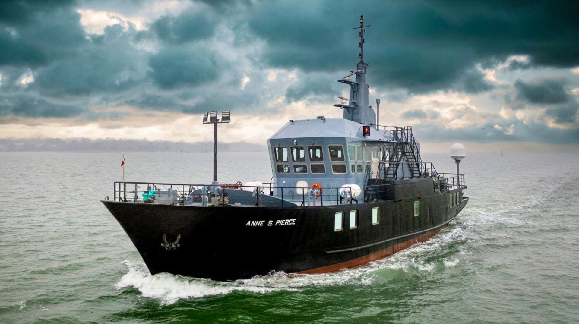 ANNE S PIERCE — 2021 · 120' · 5 Cabins · Pre-Owned