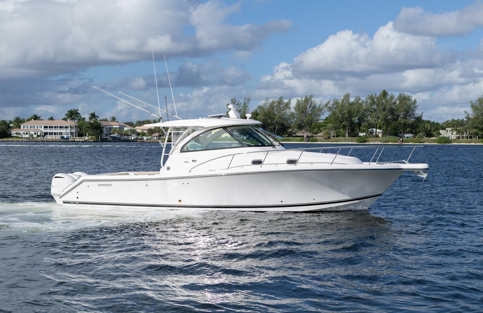 Tracker — 2018 · 38' · 1 Cabin · Pre-Owned