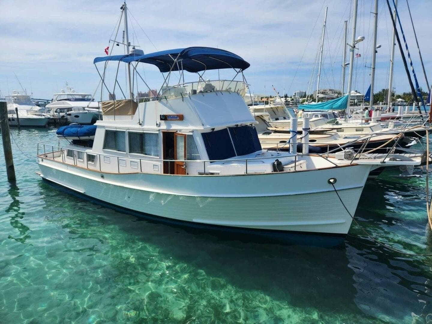 Millie — 1995 · 42' · 2 Cabins · Pre-Owned