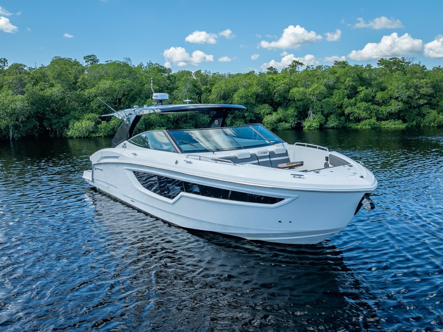 Walking on Water — 2022 · 38' · 1 Cabin · Pre-Owned