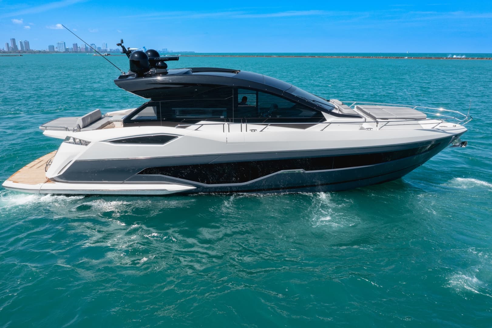 Maximus — 2025 · 56' · Pre-Owned