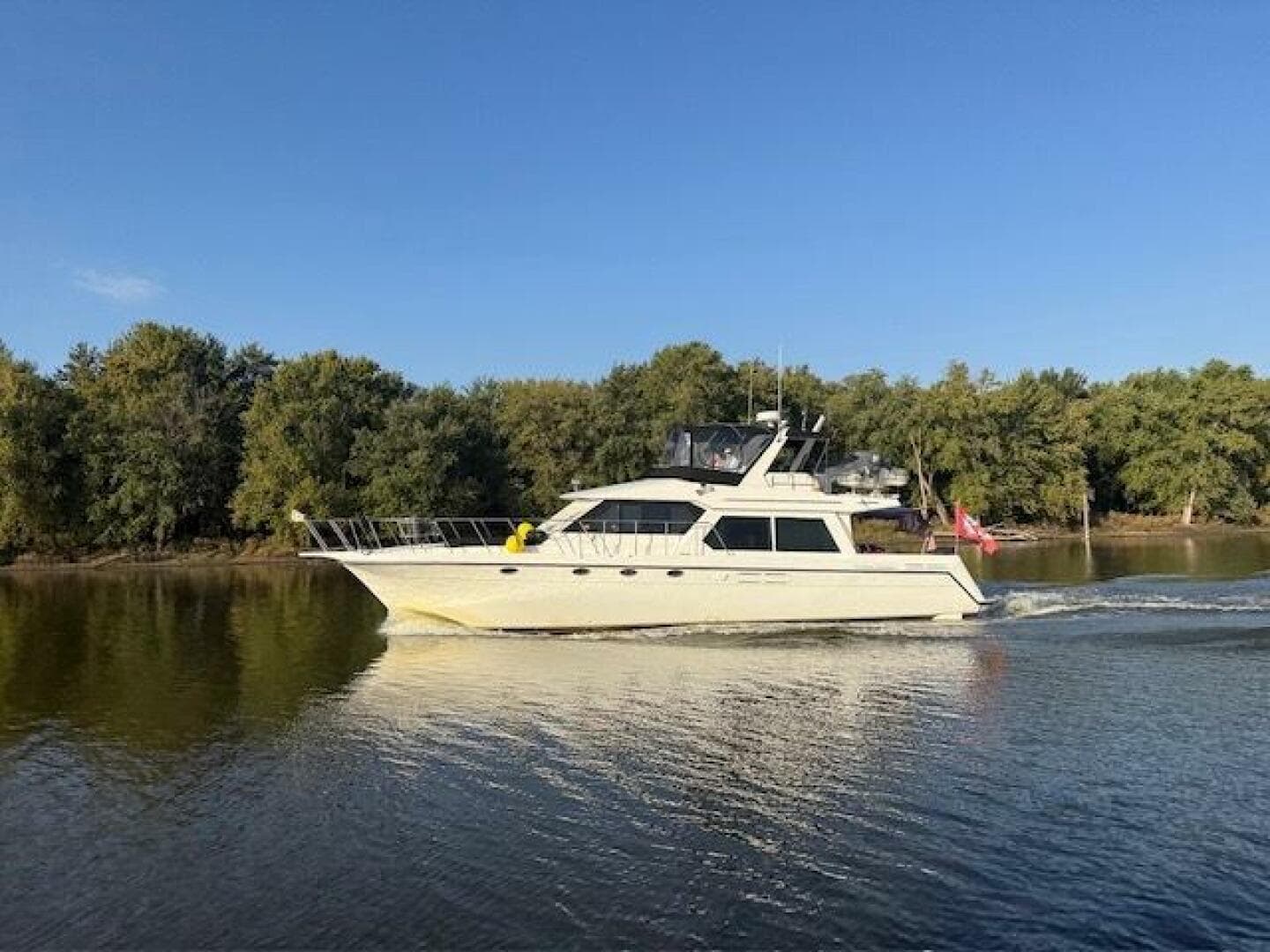 Toes in the Water — 1998 · 57' · 3 Cabins · Pre-Owned