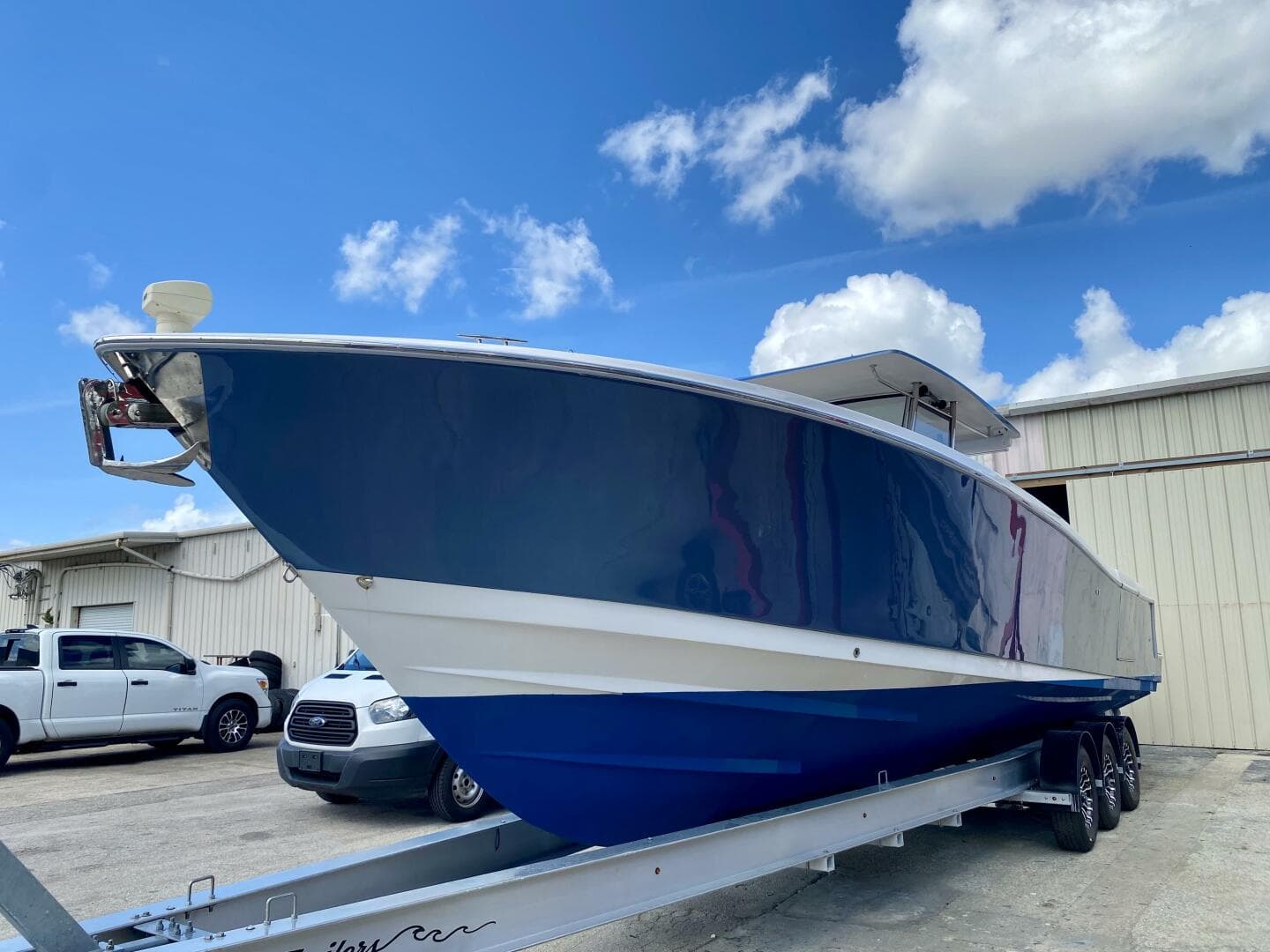 2023 Fishing Raptor 390 Solarium — 2023 · 39' · 1 Cabin · Pre-Owned