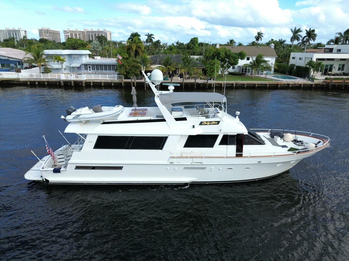 LUCKY STARS — 1990 · 72' · 4 Cabins · Pre-Owned