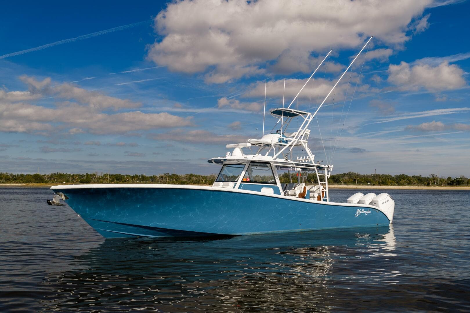 2024 Yellowfin — 2024 · 42' · Pre-Owned