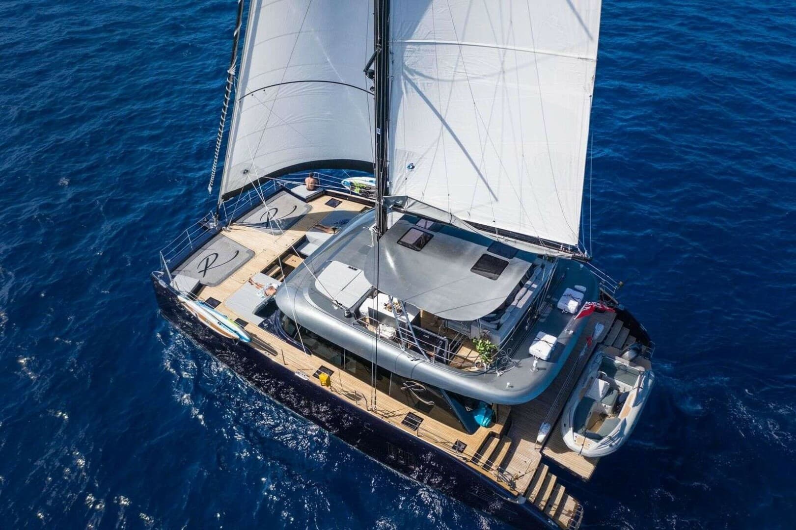 RELENTLESS — 2020 · 60' · 6 Cabins · Pre-Owned