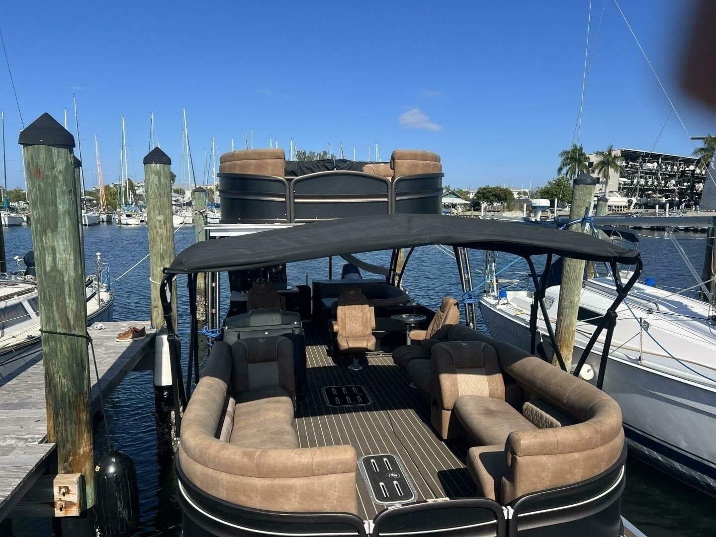 2023 Premier 330 Escalante — 2023 · 34' · Pre-Owned