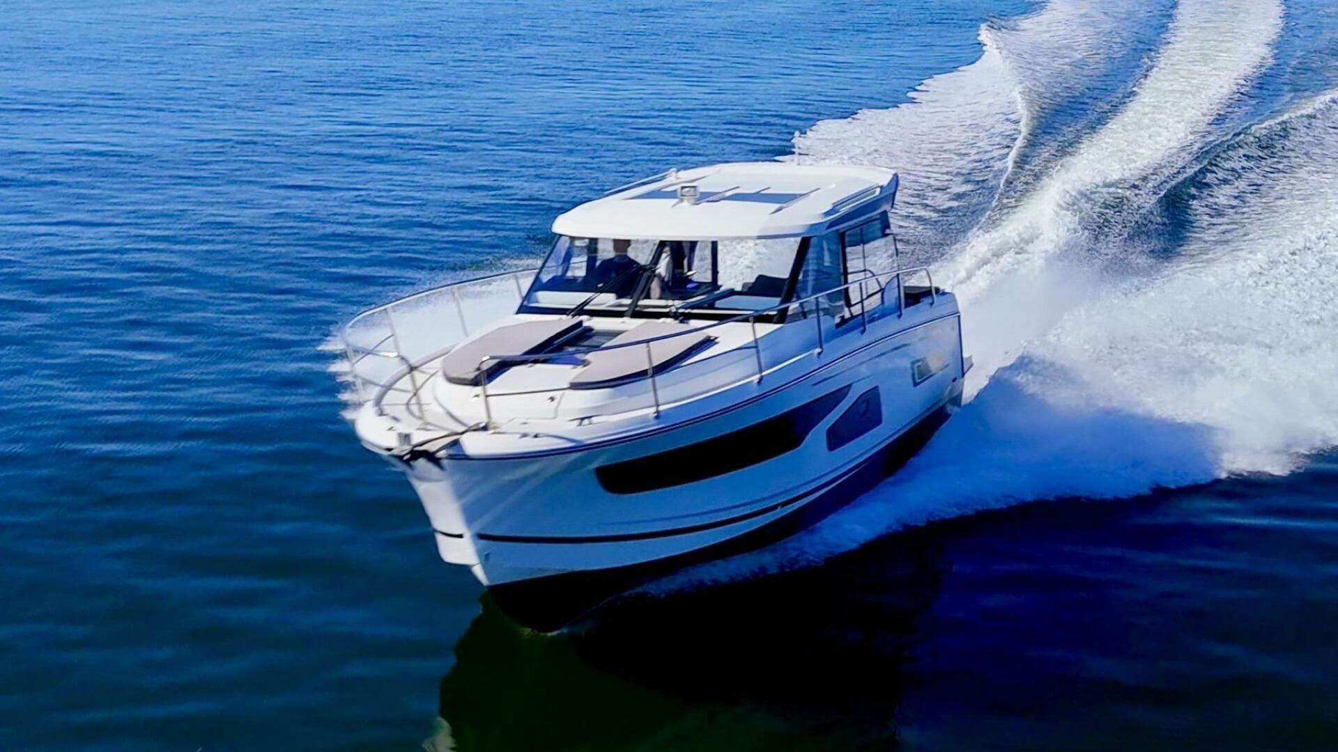 2020 Jeanneau NC 1095 — 2020 · 34' · Pre-Owned