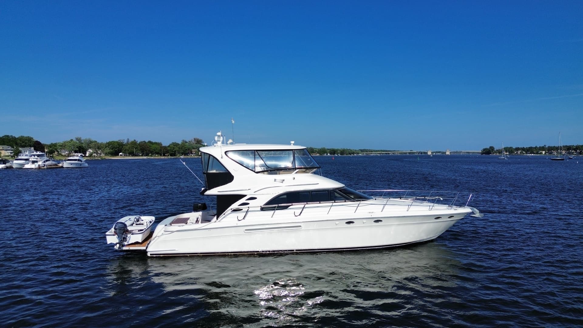 1999 Sea Ray 560 Sedan Bridge — 1999 · 54' · Pre-Owned