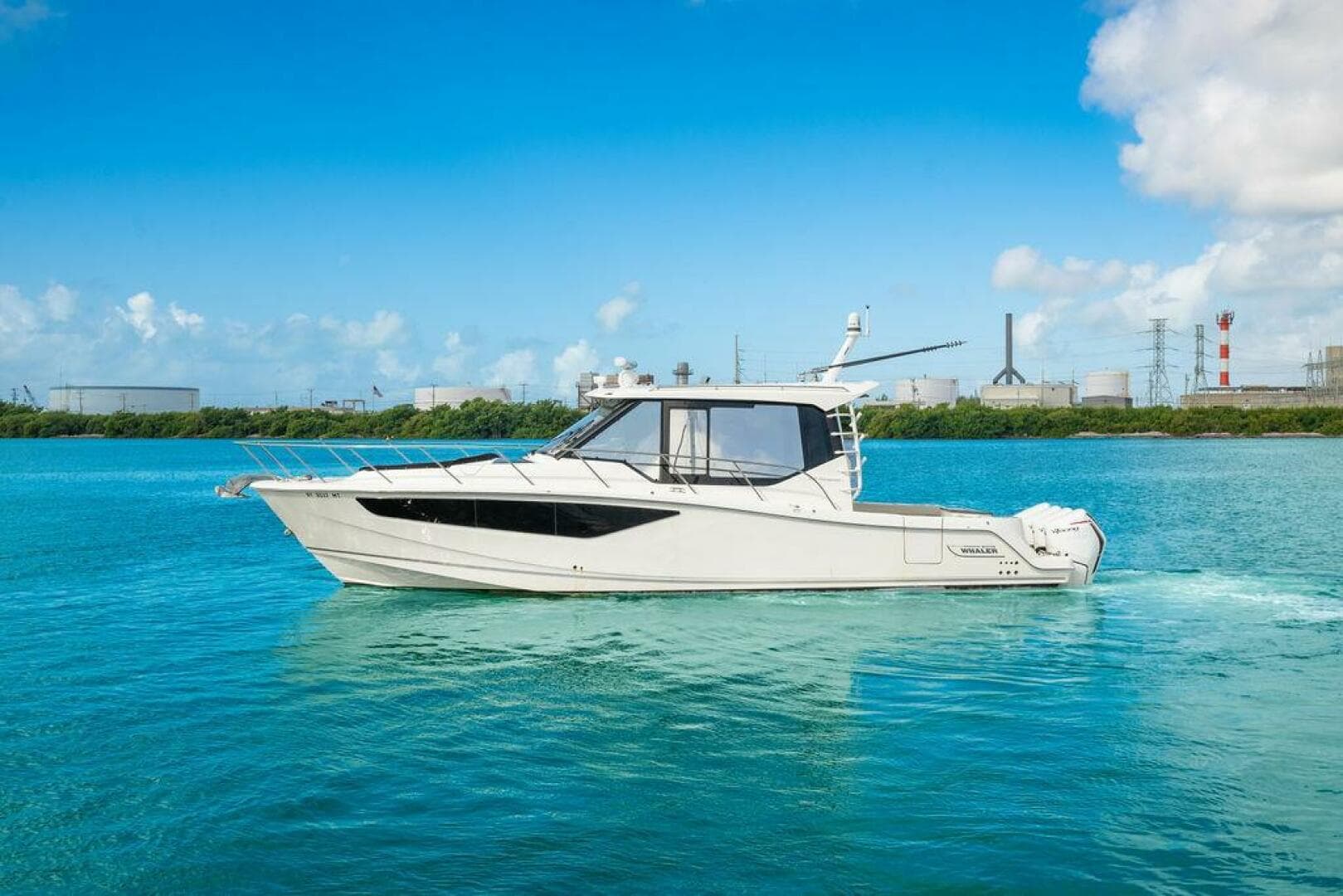 2023 Boston Whaler 405 Conquest — 2023 · 41' · 1 Cabin · Pre-Owned