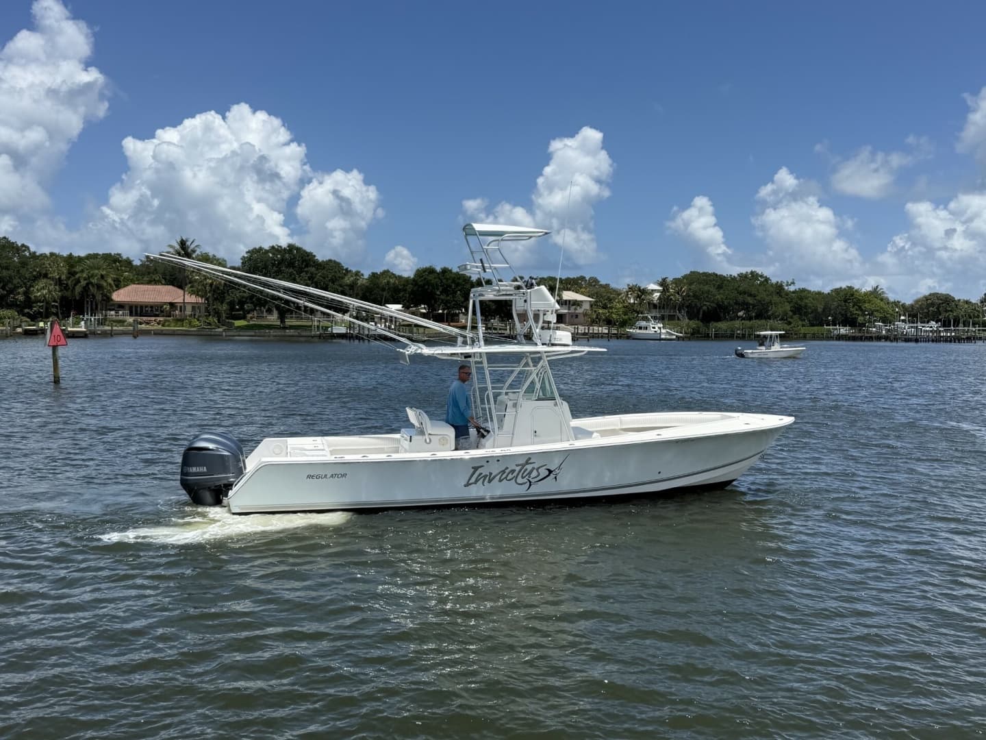 INVICTUS — 2006 · 32' · Pre-Owned