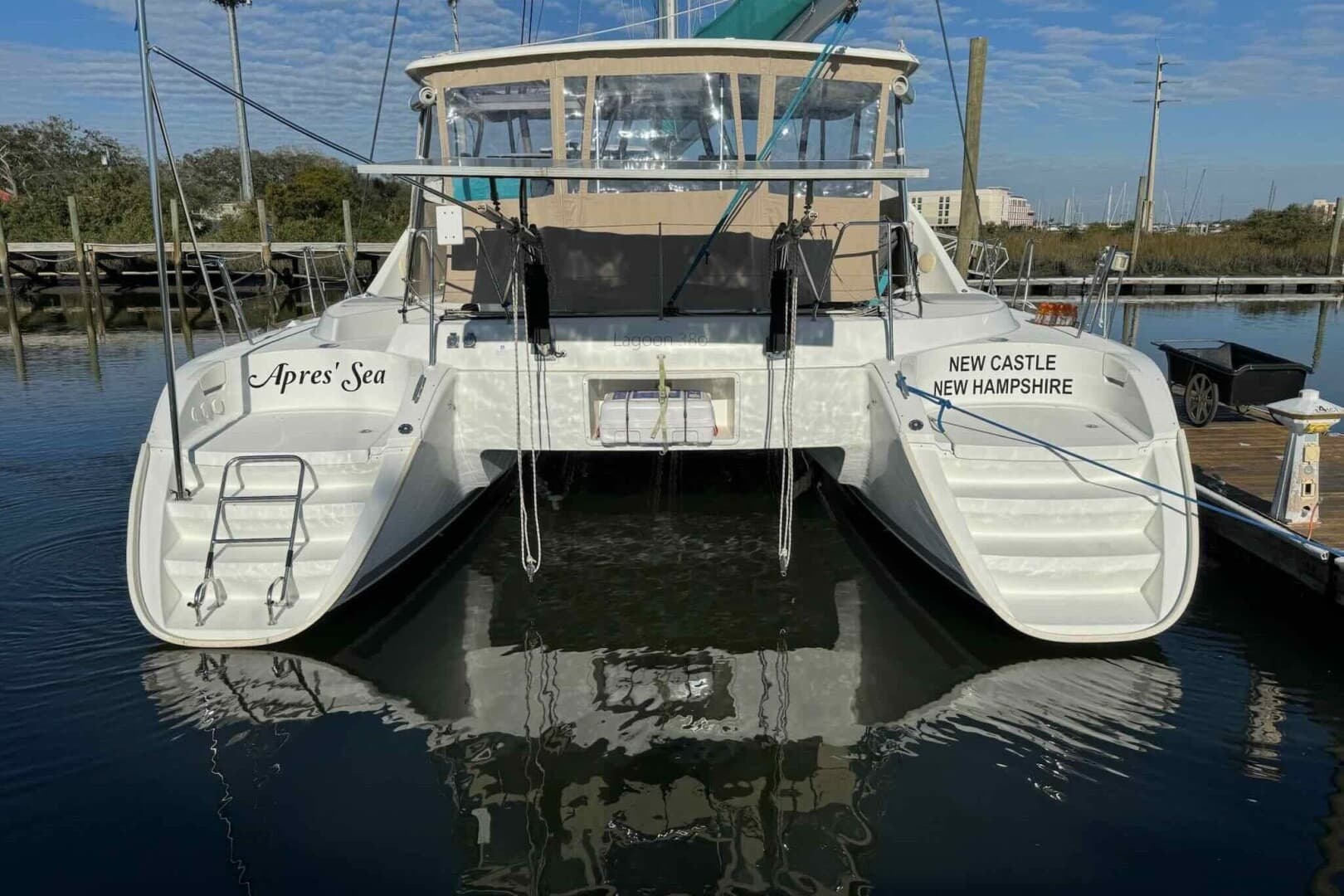 APRES-SEA — 2012 · 38' · Pre-Owned