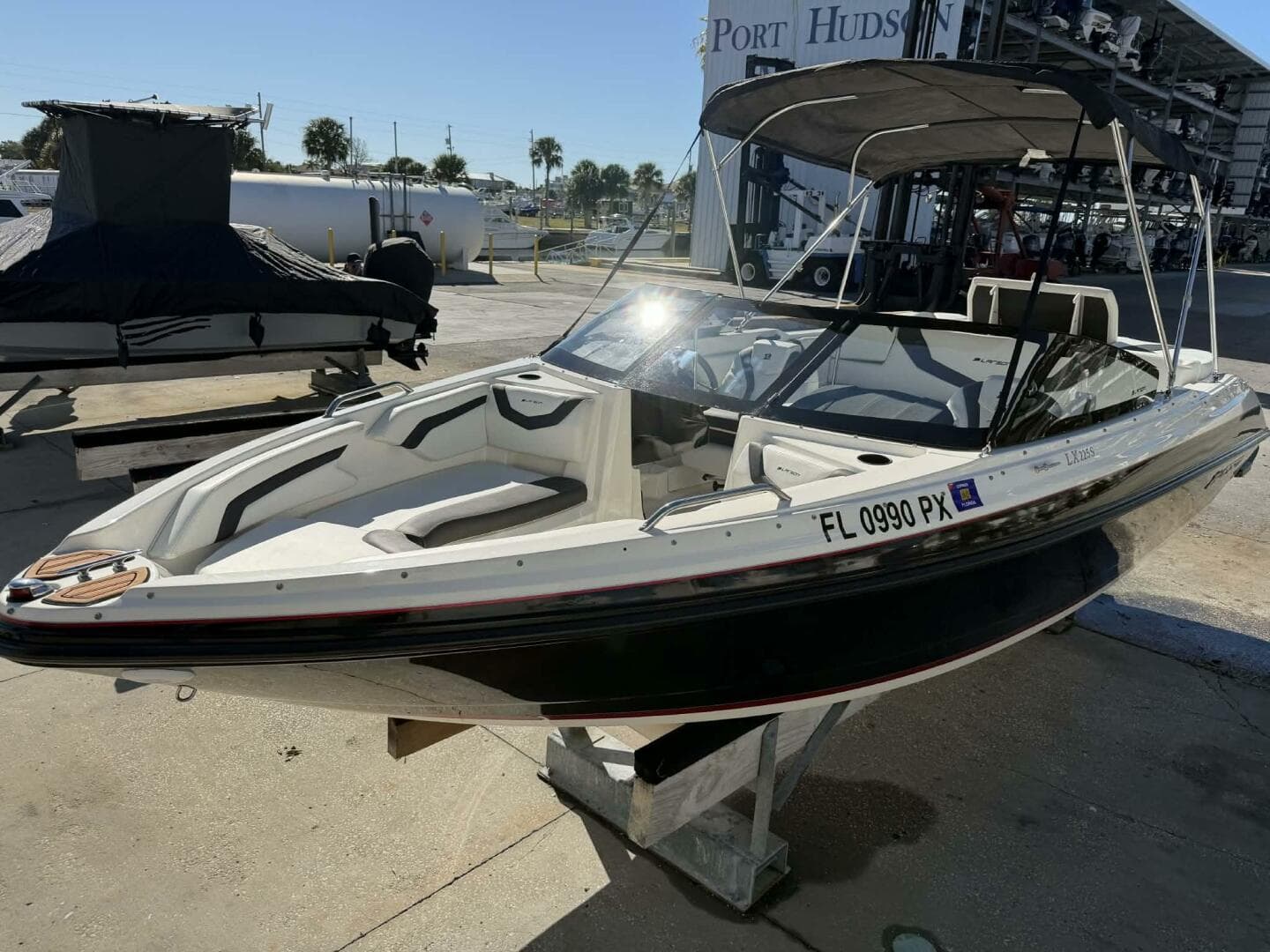 Yesterday's Dream — 2015 · 23' · Pre-Owned