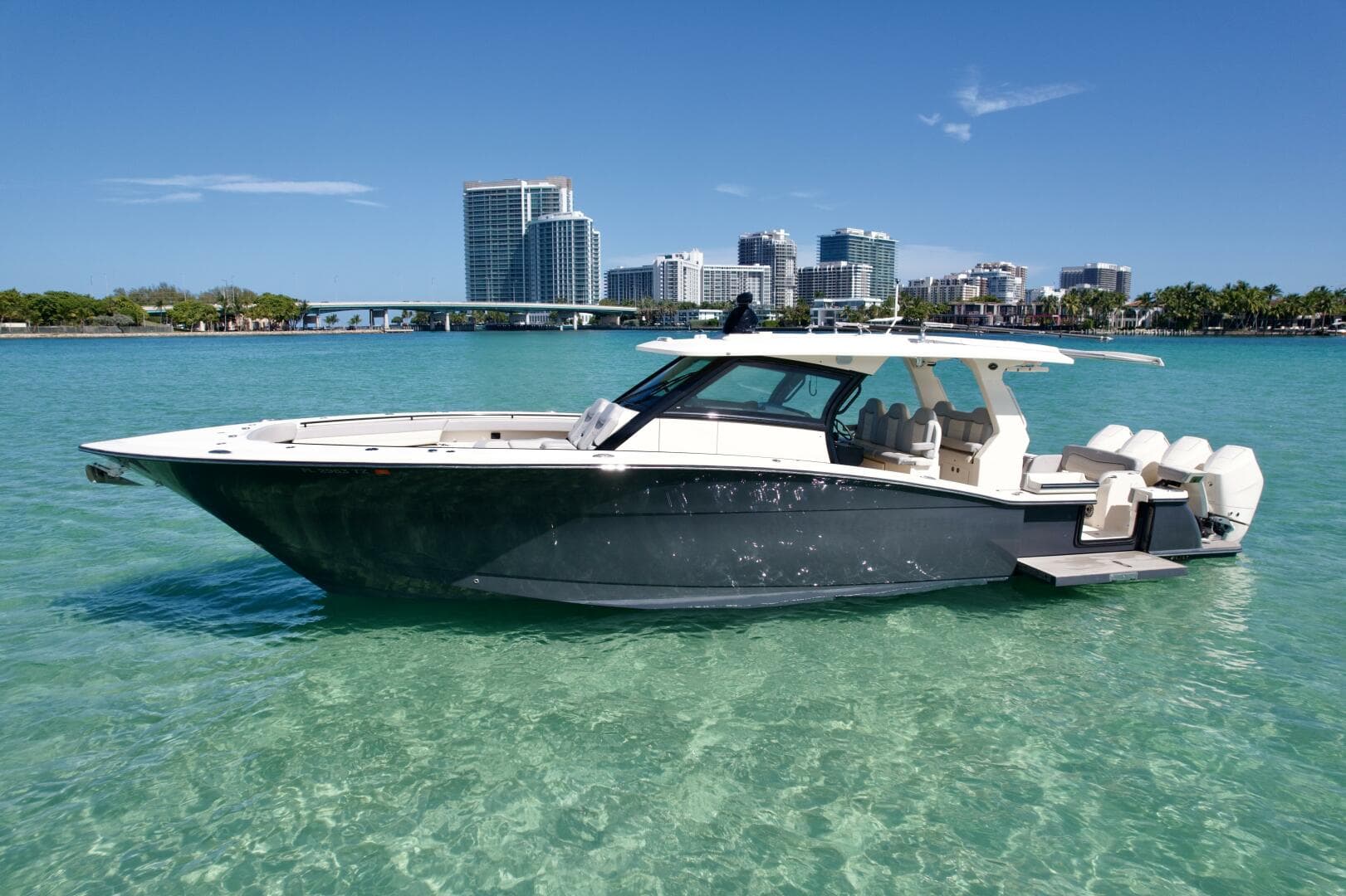 2021 Scout 425 LXF — 2021 · 42' · Pre-Owned