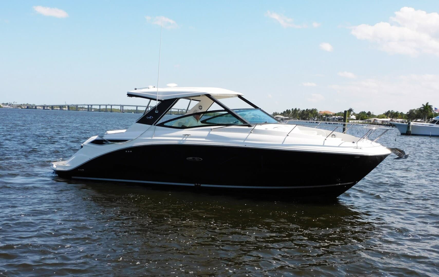 Knot Guilty — 2018 · 32' · 1 Cabin · Pre-Owned