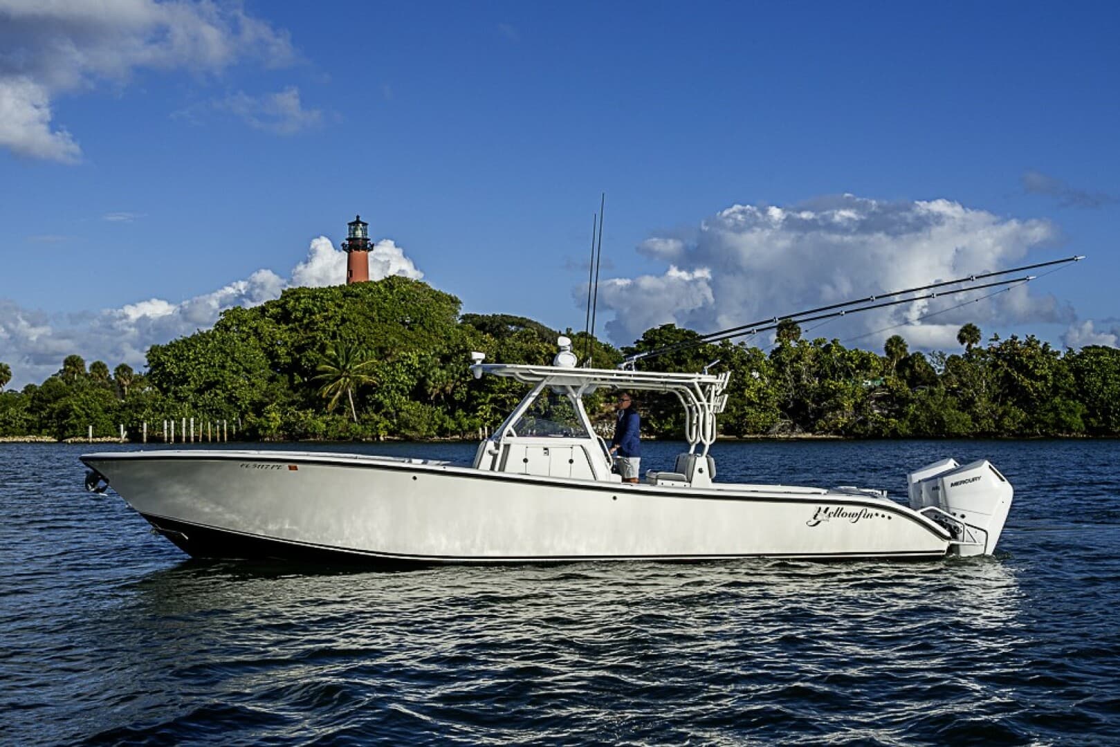 QUEST — 2011 · 29' · Pre-Owned