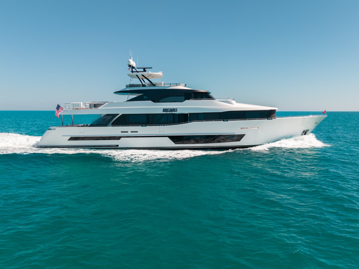Dreams — 2022 · 120' · 5 Cabins · Pre-Owned