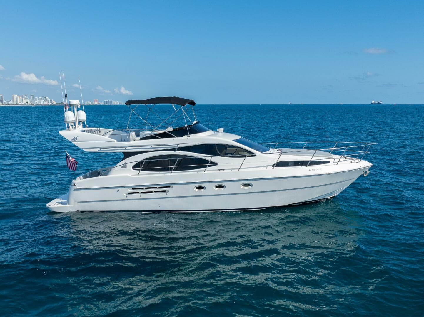 2001 Azimut 46 — 2001 · 46' · 2 Cabins · Pre-Owned