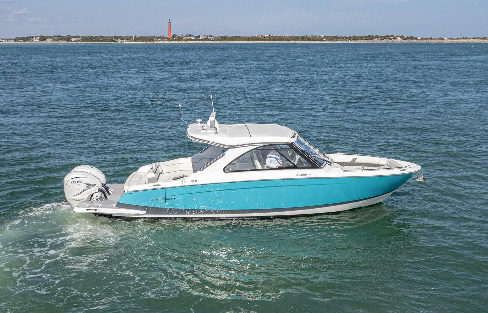 Absolutely Knot — 2022 · 37' · Pre-Owned