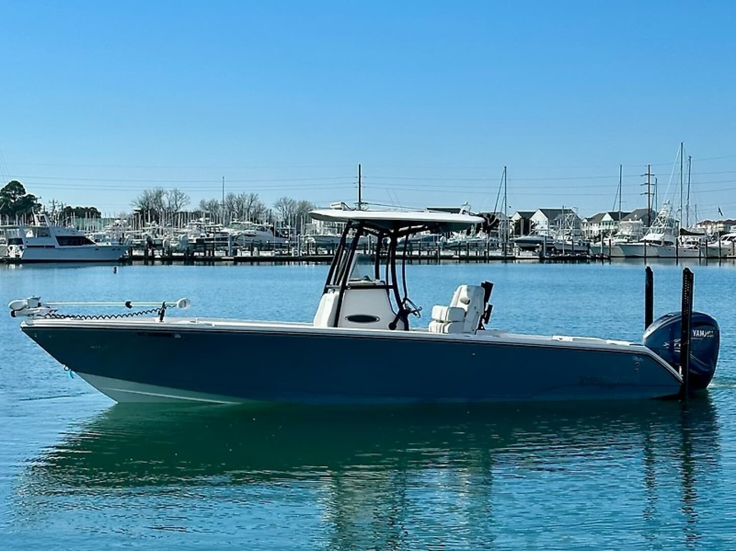 2023 Pathfinder 2700 — 2023 · 27' · Pre-Owned