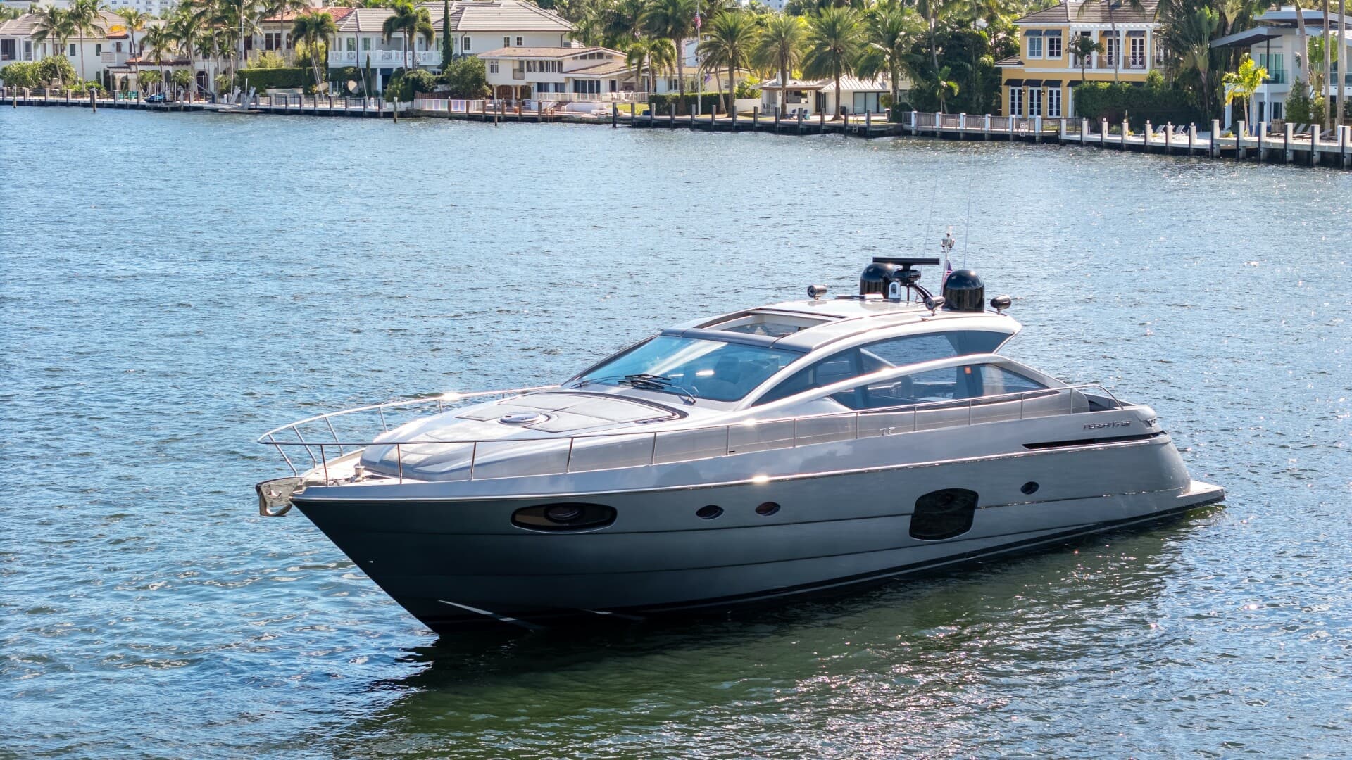 2016 Pershing — 2016 · 62' · Pre-Owned