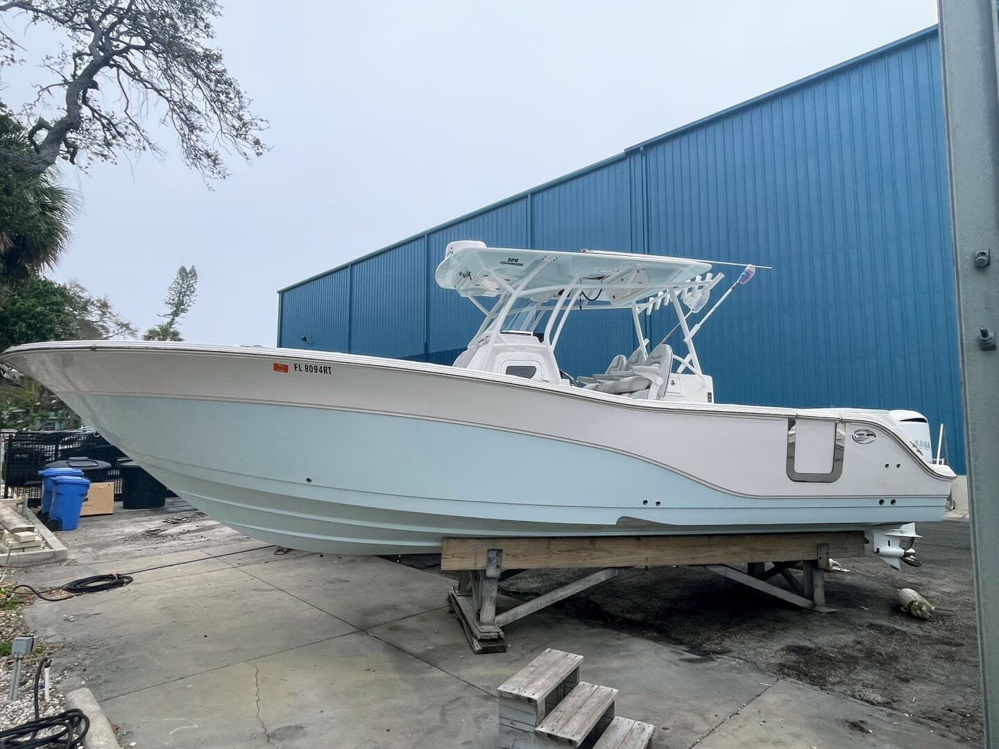 Trailer Included — 2019 · 32' · Pre-Owned