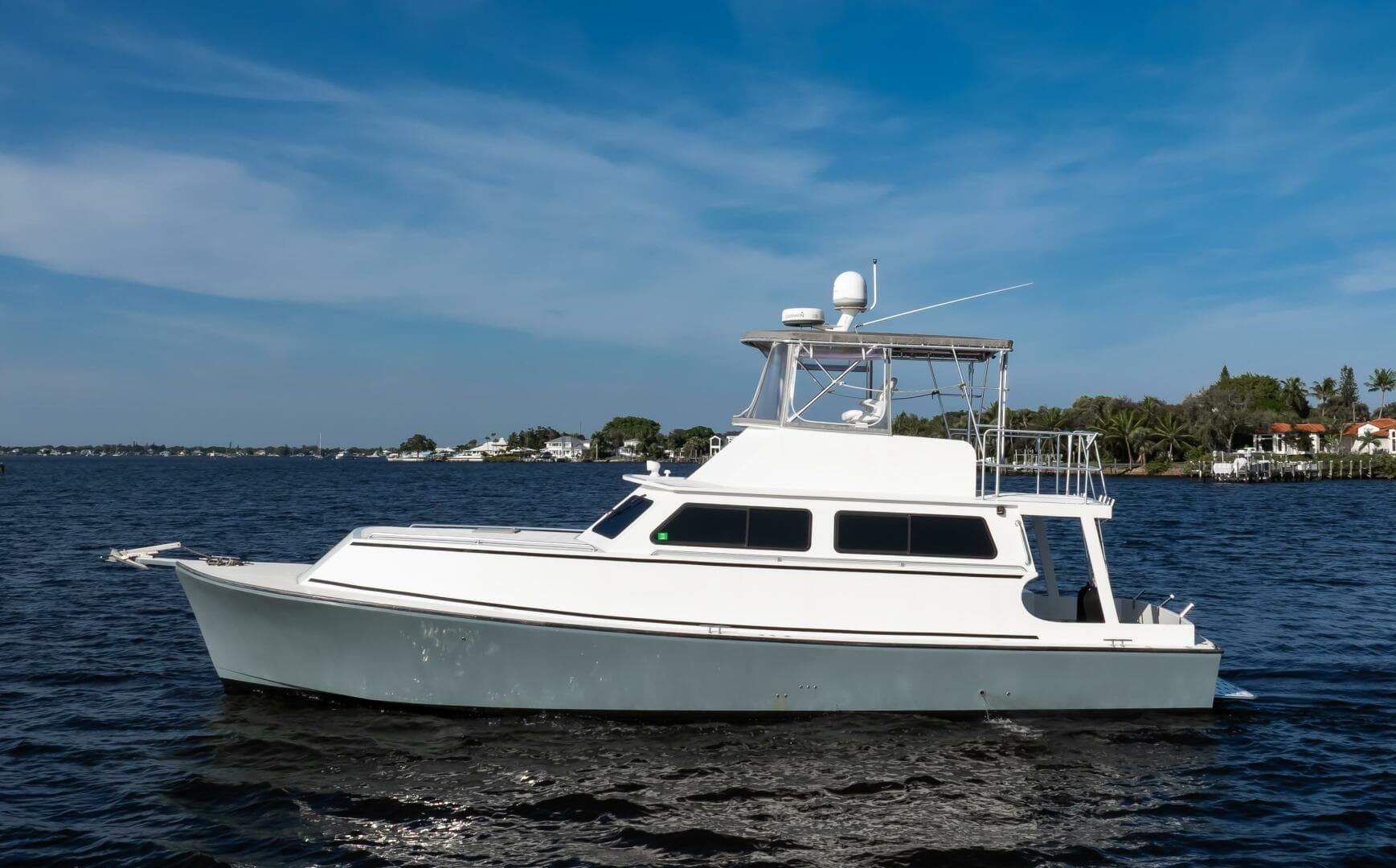 Lone Piranha — 2014 · 47' · 1 Cabin · Pre-Owned
