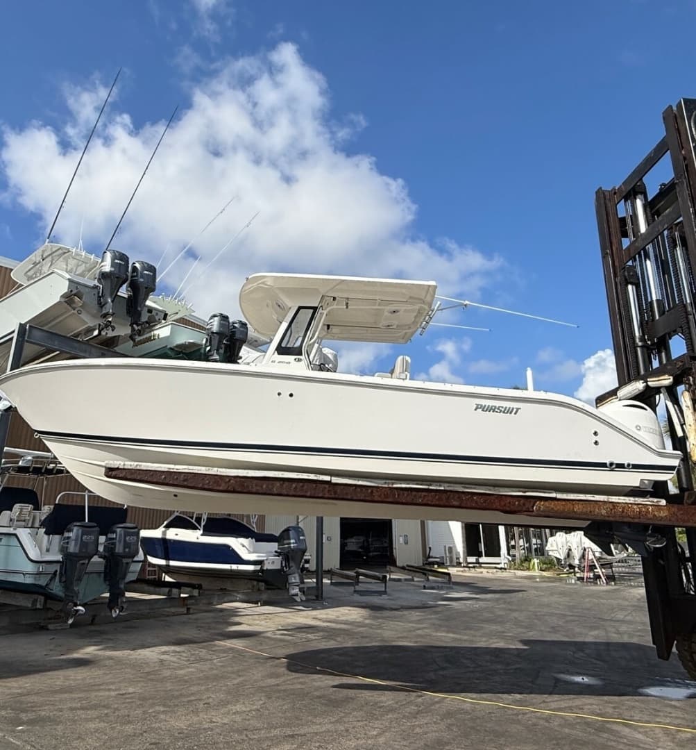2022 Pursuit 264 — 2022 · 27' · Pre-Owned