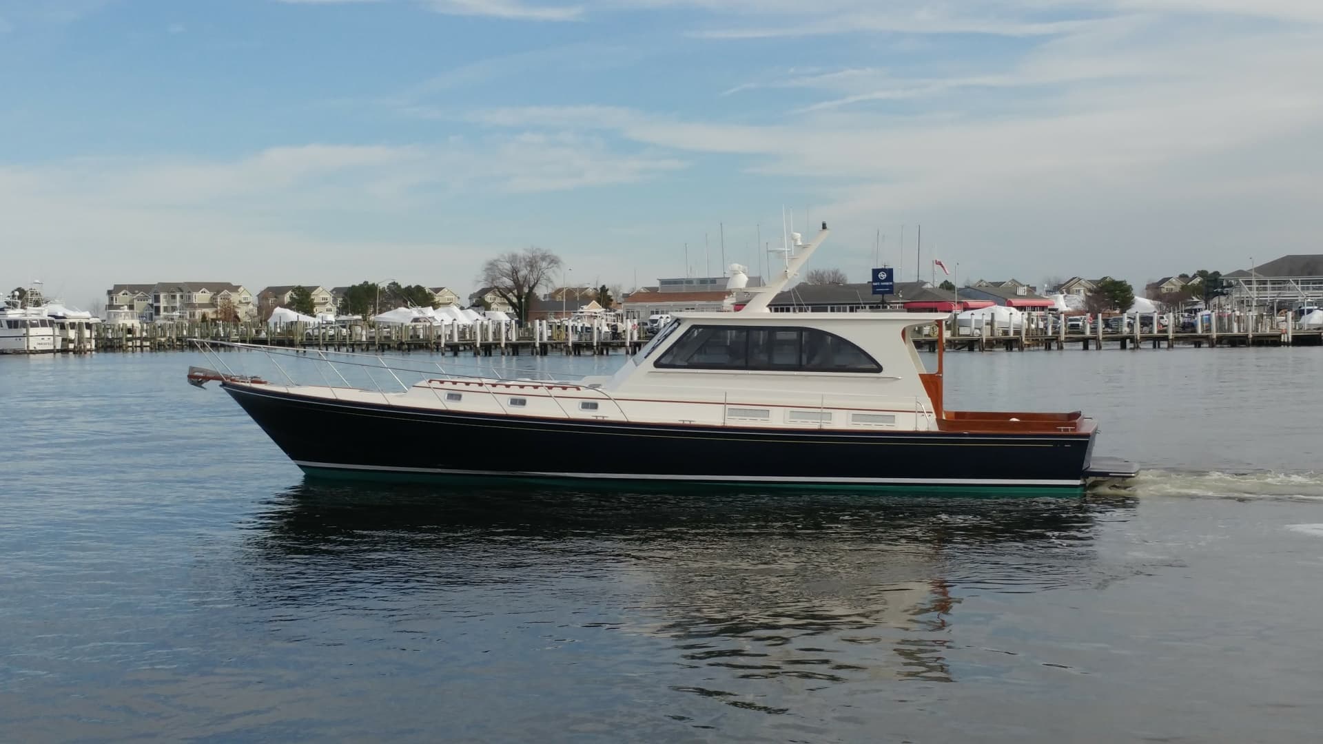 Good Ship — 1998 · 55' · 2 Cabins · Pre-Owned