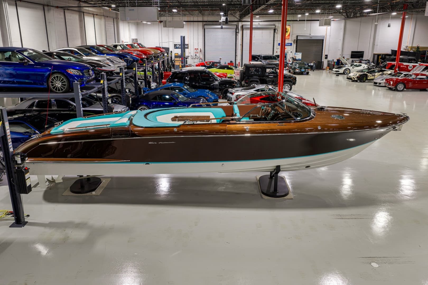 2024 Riva Anniversario — 2024 · 33' · 1 Cabin · Pre-Owned