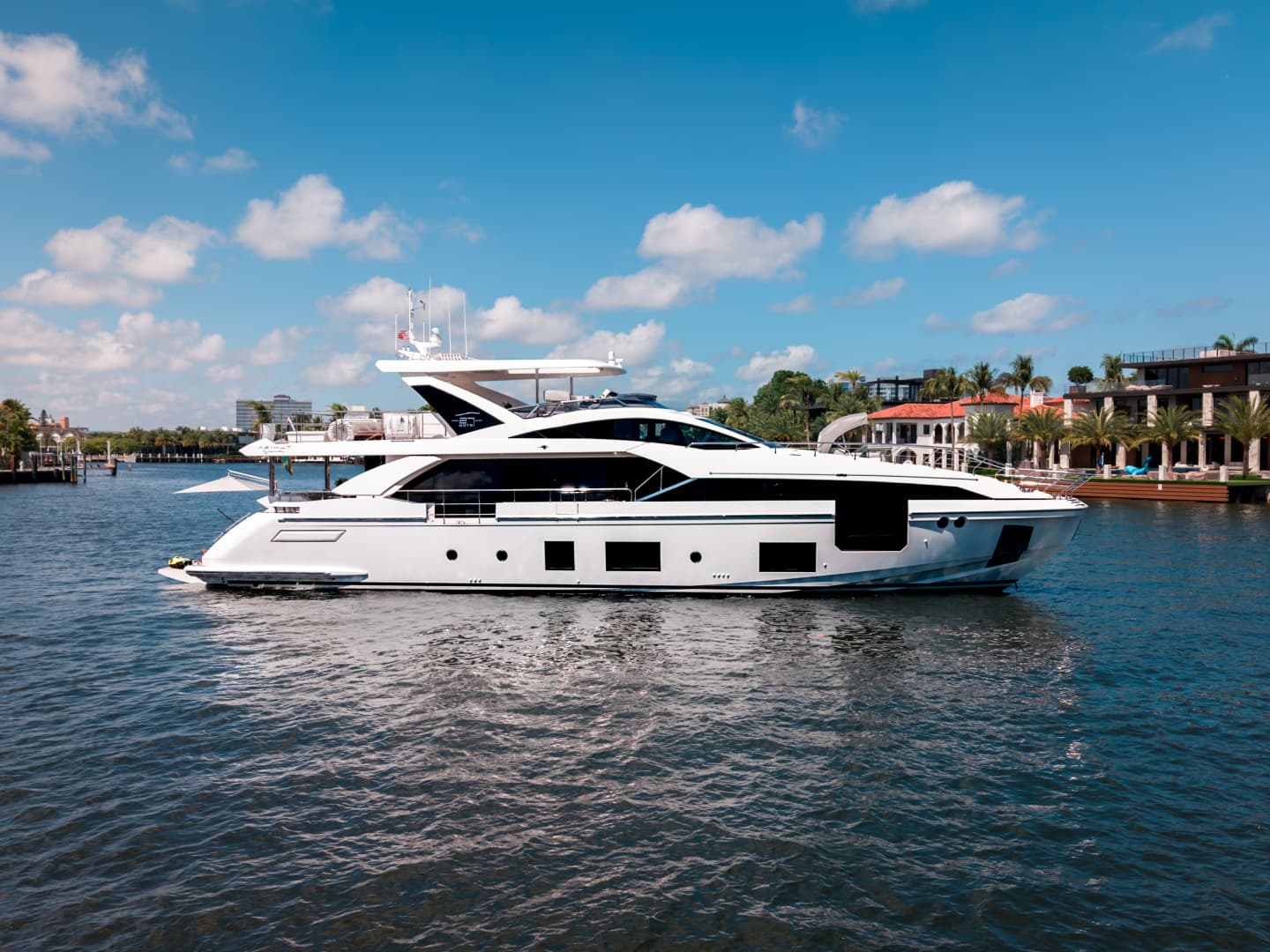 2020 Azimut GRANDE 27M — 2020 · 87' · Pre-Owned