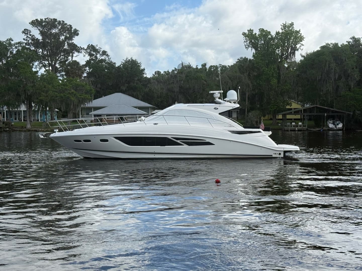 2016 Sea Ray 510 SUNDANCER — 2016 · 51' · Pre-Owned