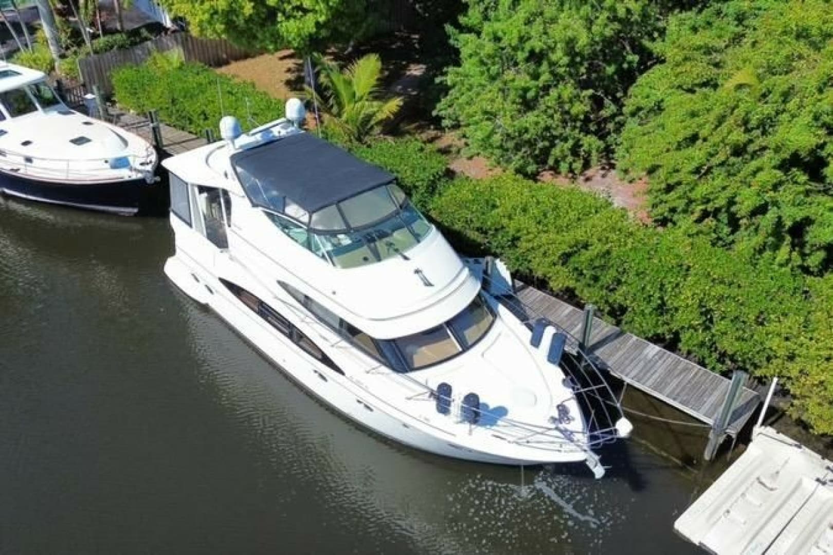 2004 Carver — 2004 · 46' · Pre-Owned