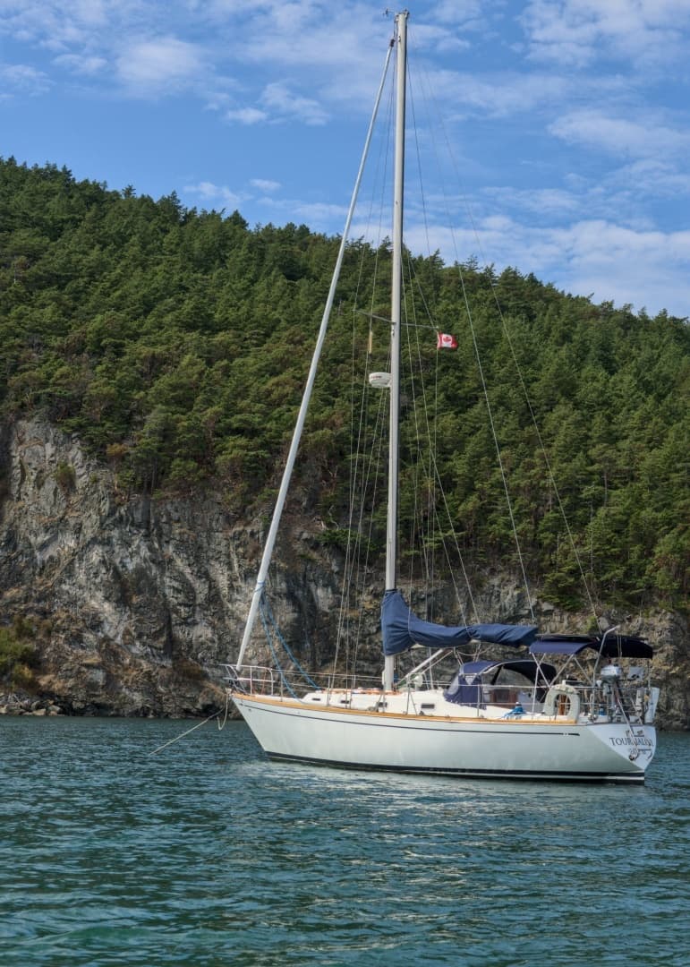 Tourmaline — 1980 · 37' · Pre-Owned