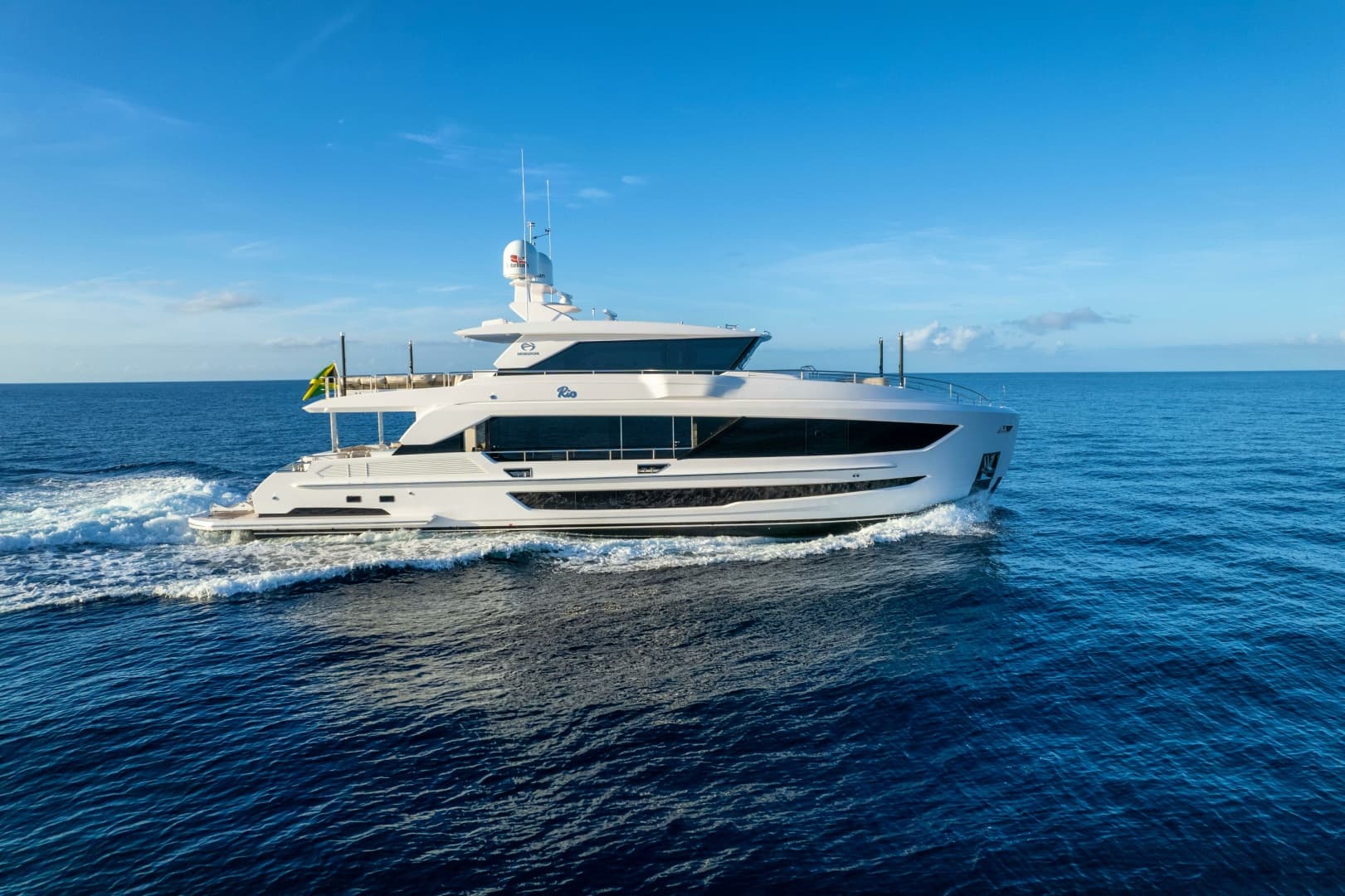 RIO — 2023 · 90' · 5 Cabins · Pre-Owned