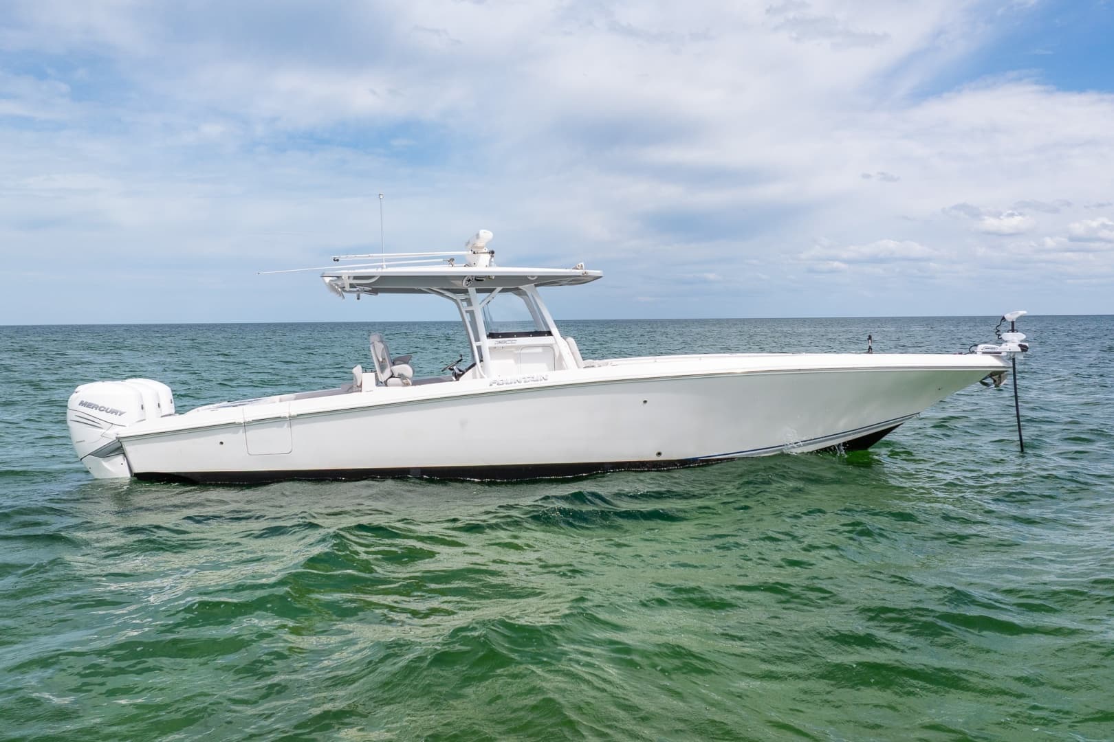2021 Fountain 38 Center Console — 2021 · 38' · Pre-Owned