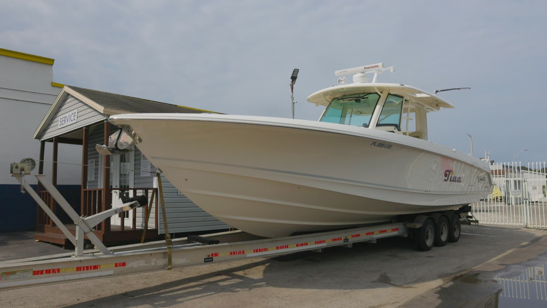 2018 Boston Whaler 380 Outrage — 2018 · 38' · Pre-Owned